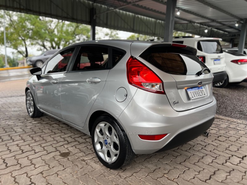 FIESTA 1.5 SE HATCH 16V FLEX 4P MANUAL - 2015 - BOM PRINCíPIO