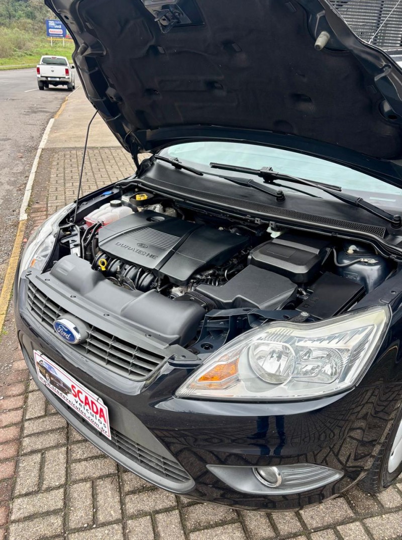 FOCUS 2.0 SEDAN 16V GASOLINA 4P MANUAL - 2011 - CAXIAS DO SUL