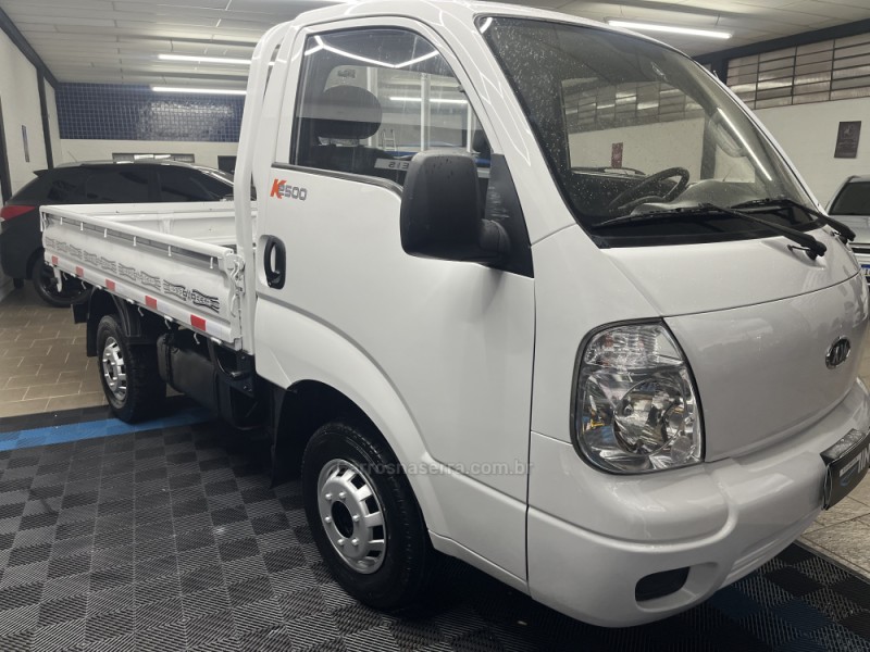 BONGO 2.5 K-2500 4X2 CS TURBO DIESEL 2P MANUAL - 2011 - CAXIAS DO SUL
