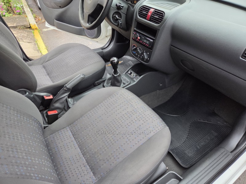 CORSA 1.4 MPFI MAXX 8V FLEX 4P MANUAL - 2011 - PICADA CAFé