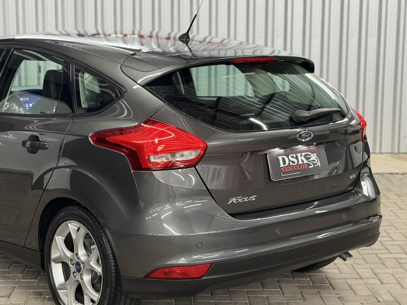 FOCUS 2.0 SE HATCH 16V FLEX 4P AUTO - 2016 - CAXIAS DO SUL
