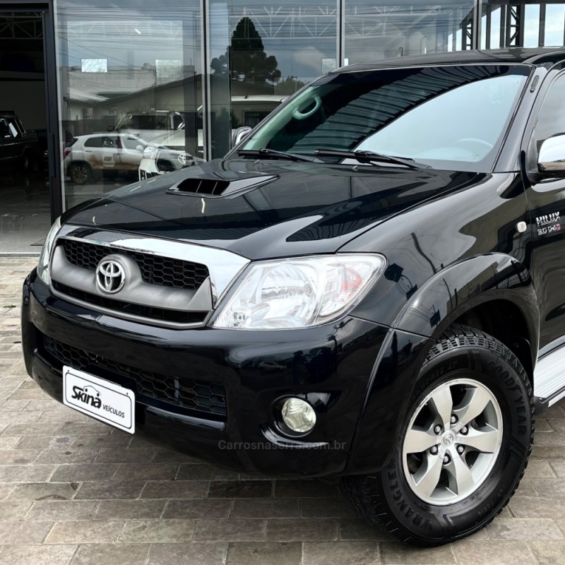 HILUX 3.0 SRV 4X4 CD 16V TURBO INTERCOOLER DIESEL 4P MANUAL - 2010 - VACARIA