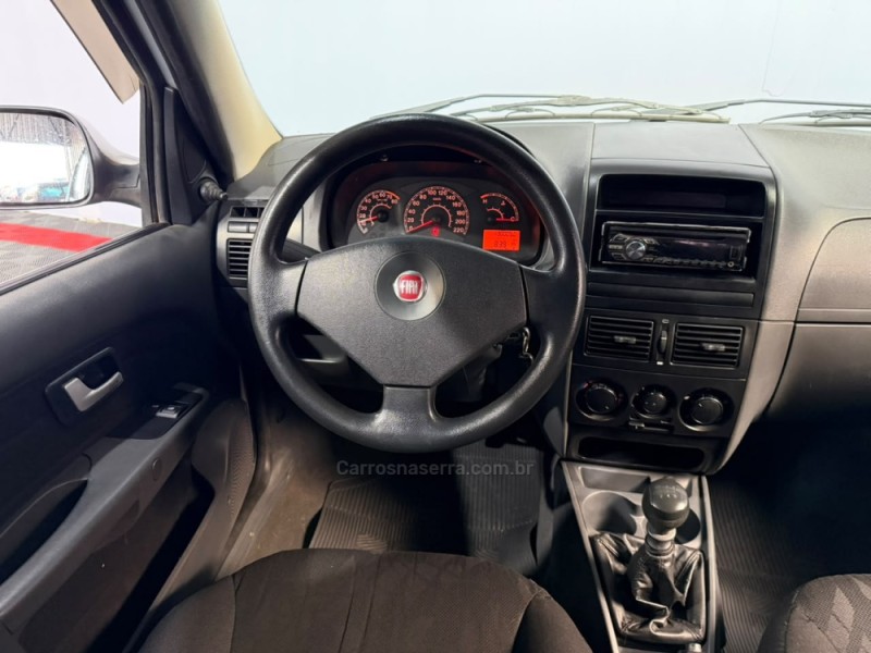 SIENA 1.0 MPI EL CELEBRATION 8V FLEX 4P MANUAL - 2011 - VACARIA