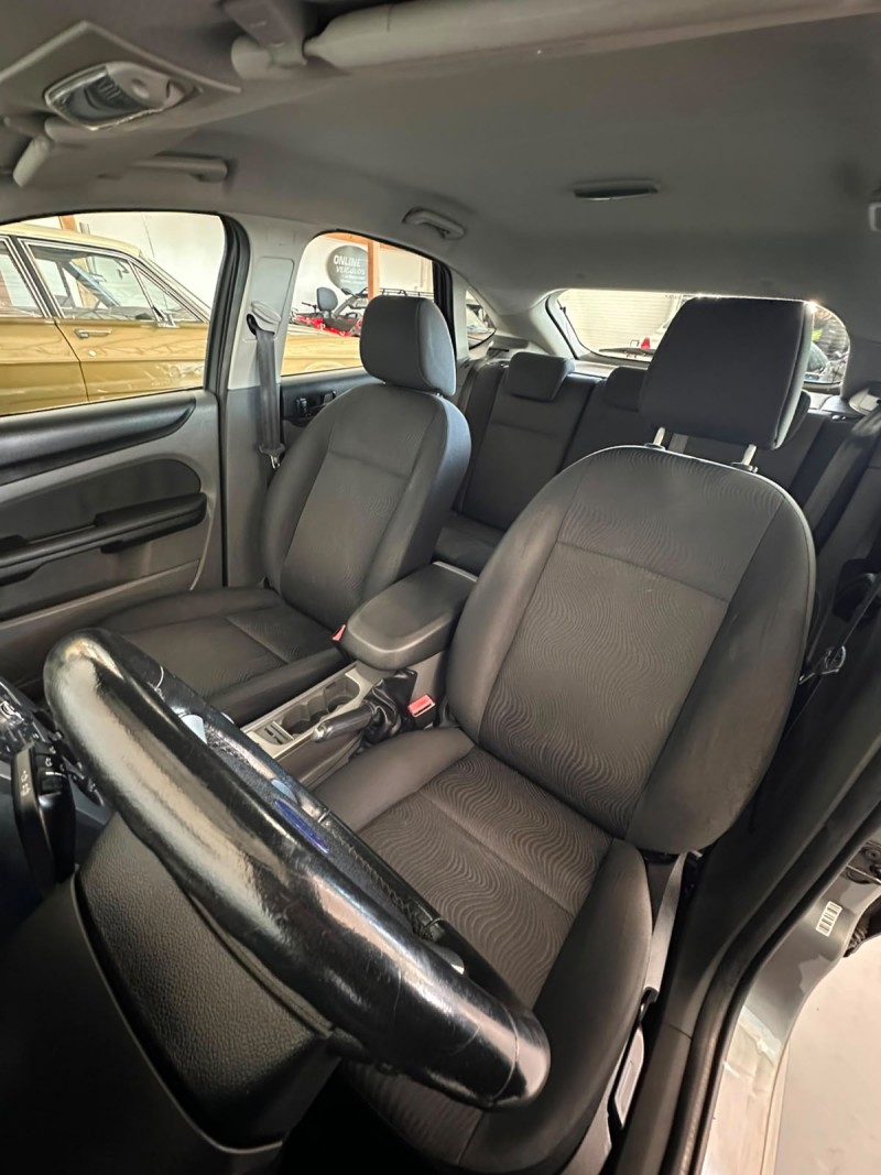 FOCUS 1.6 GLX 8V FLEX 4P MANUAL - 2013 - FARROUPILHA