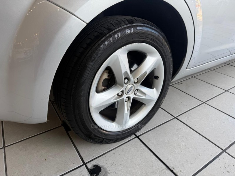 FOCUS 1.6 GLX 8V GASOLINA 4P MANUAL - 2011 - CAXIAS DO SUL