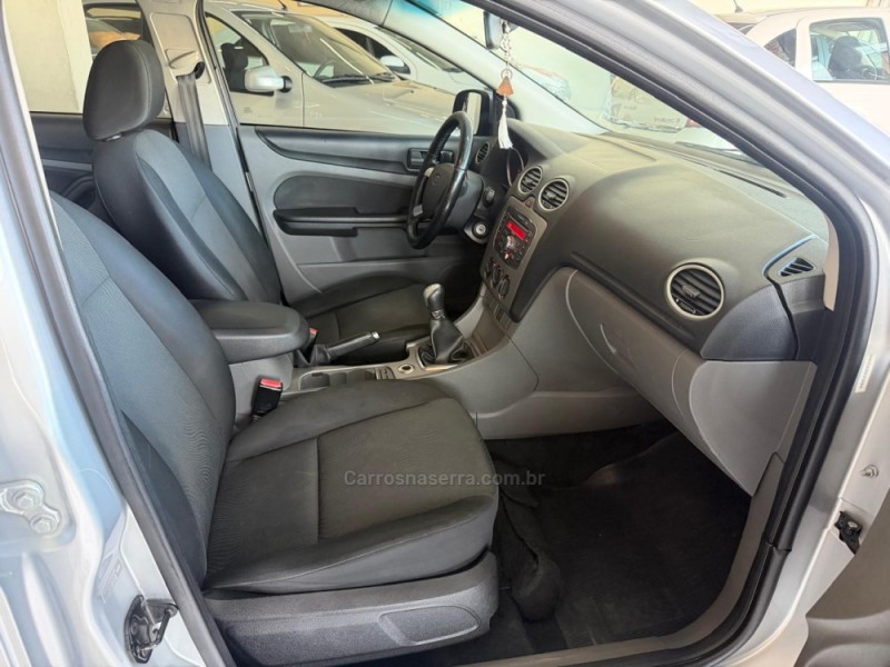 FOCUS 1.6 GLX 8V GASOLINA 4P MANUAL - 2011 - CAXIAS DO SUL