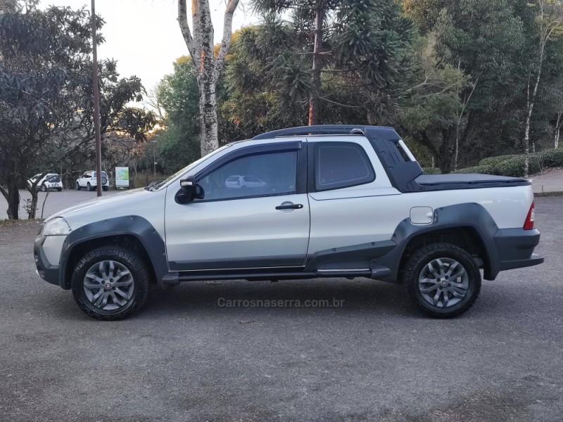 STRADA 1.8 MPI ADVENTURE LOCKER CD 8V FLEX 2P MANUAL - 2013 - FARROUPILHA