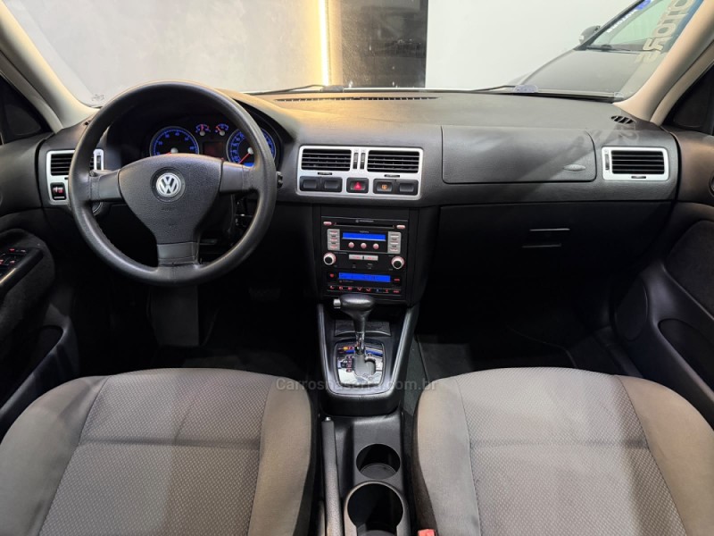 BORA 2.0 MI 8V FLEX 4P AUTOMÁTICO - 2008 - NOVO HAMBURGO