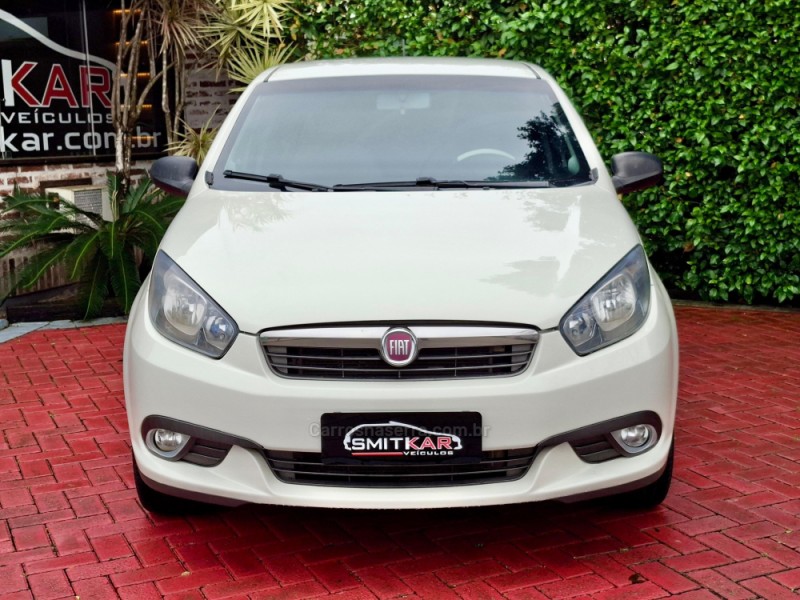 GRAND SIENA 1.6 MPI ESSENCE SUBLIME 16V FLEX 4P MANUAL - 2015 - ROLANTE