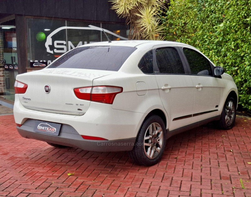 GRAND SIENA 1.6 MPI ESSENCE SUBLIME 16V FLEX 4P MANUAL - 2015 - ROLANTE
