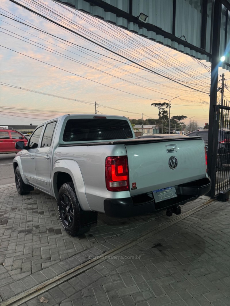 AMAROK 2.0 TRENDLINE 4X4 CD 16V TURBO INTERCOOLER DIESEL 4P AUTOMÁTICO - 2013 - CAXIAS DO SUL