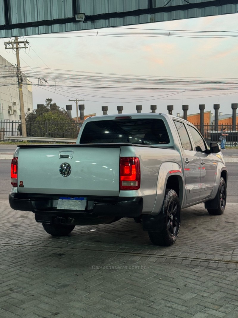 AMAROK 2.0 TRENDLINE 4X4 CD 16V TURBO INTERCOOLER DIESEL 4P AUTOMÁTICO - 2013 - CAXIAS DO SUL