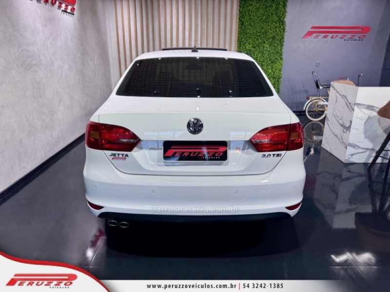 JETTA 2.0 TSI HIGHLINE 200CV GASOLINA 4P TIPTRONIC - 2013 - NOVA PRATA