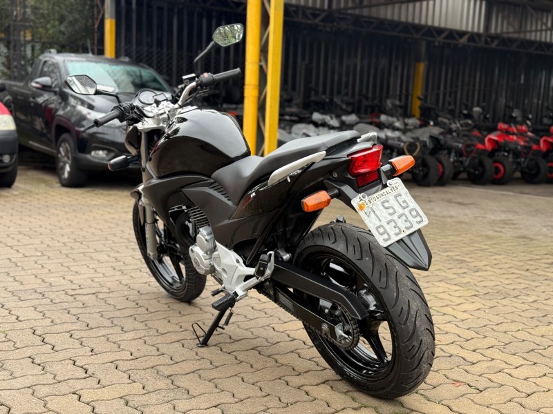 CB 300R  - 2011 - BENTO GONçALVES
