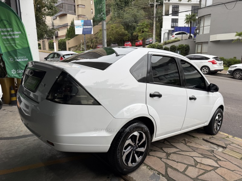 FIESTA 1.6 MPI CLASS SEDAN 8V FLEX 4P MANUAL - 2011 - BENTO GONçALVES