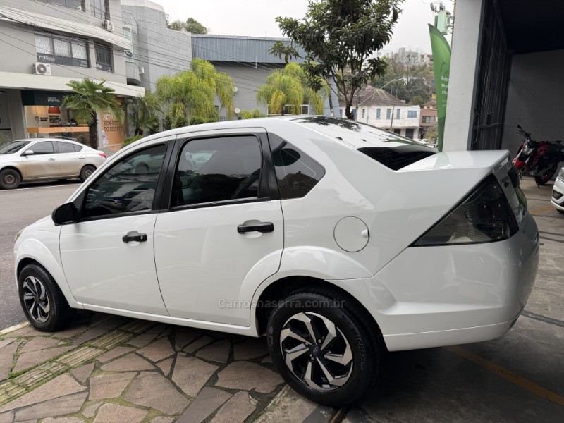 FIESTA 1.6 MPI CLASS SEDAN 8V FLEX 4P MANUAL - 2011 - BENTO GONçALVES