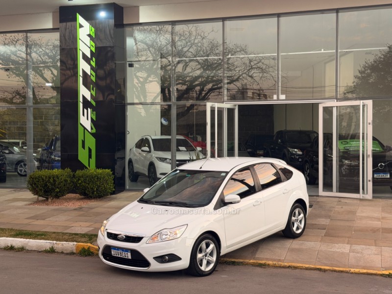 FOCUS 2.0 GLX 16V FLEX 4P MANUAL - 2013 - FARROUPILHA