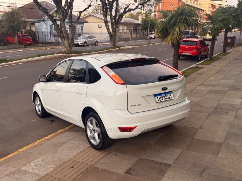 FOCUS 2.0 GLX 16V FLEX 4P MANUAL - 2013 - FARROUPILHA