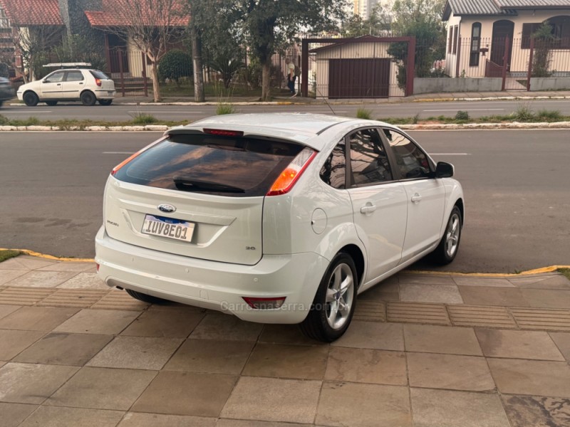 FOCUS 2.0 GLX 16V FLEX 4P MANUAL - 2013 - FARROUPILHA
