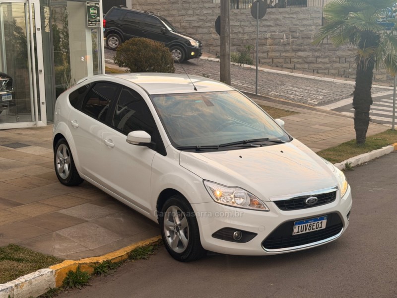 FOCUS 2.0 GLX 16V FLEX 4P MANUAL - 2013 - FARROUPILHA