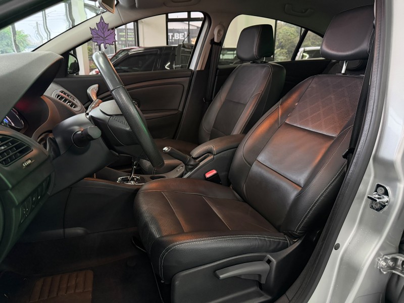 FLUENCE 2.0 DYNAMIQUE PLUS 16V FLEX 4P AUTOMÁTICO - 2016 - FELIZ