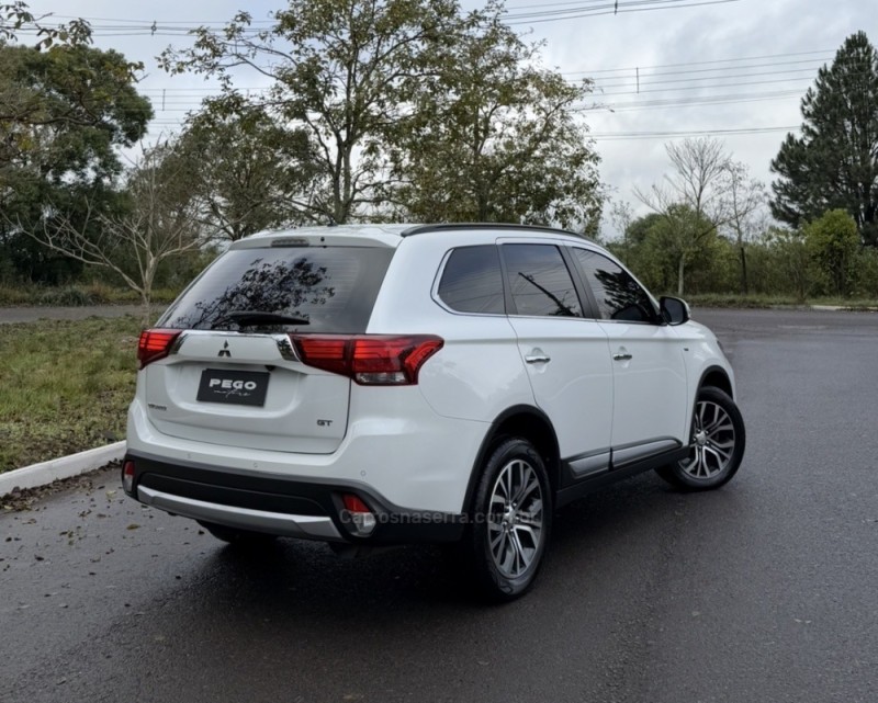 OUTLANDER 3.0 GT 4X4 V6 24V GASOLINA 4P AUTOMÁTICO - 2016 - BENTO GONçALVES