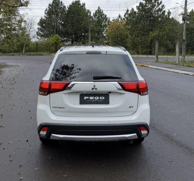 OUTLANDER 3.0 GT 4X4 V6 24V GASOLINA 4P AUTOMÁTICO - 2016 - BENTO GONçALVES