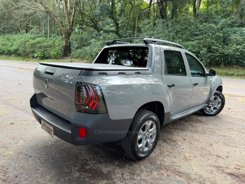 OROCH 1.6 16V SCE INTENSE FLEX 4P MANUAL - 2025 - DOIS IRMãOS