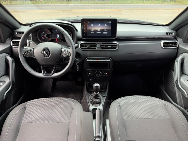 OROCH 1.6 16V SCE INTENSE FLEX 4P MANUAL - 2025 - DOIS IRMãOS