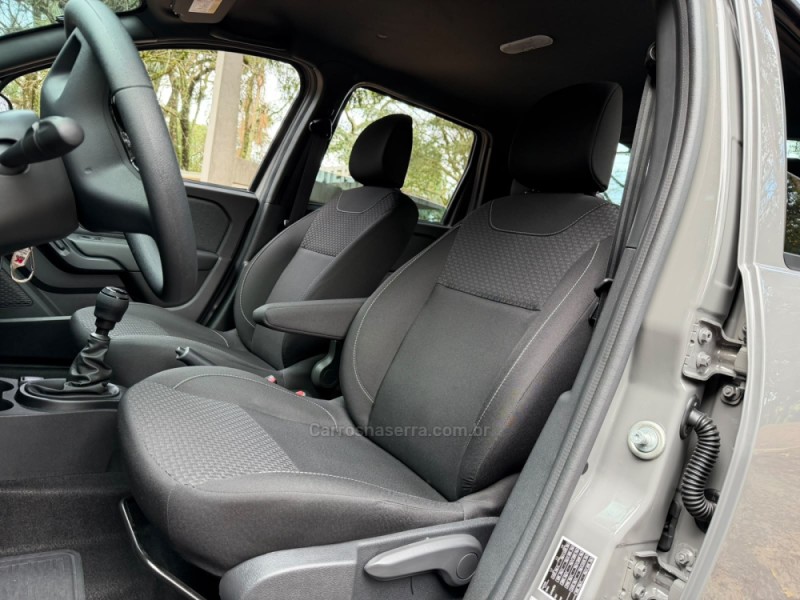 OROCH 1.6 16V SCE INTENSE FLEX 4P MANUAL - 2025 - DOIS IRMãOS