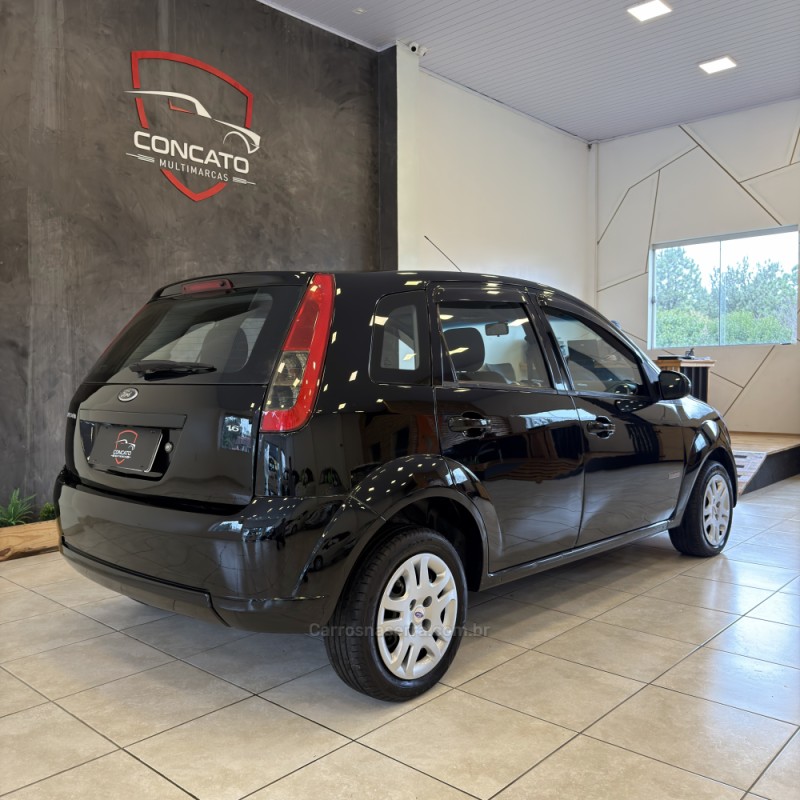FIESTA 1.6 MPI CLASS 8V GASOLINA 4P MANUAL - 2011 - FARROUPILHA