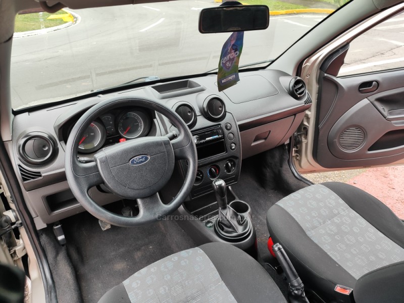 FIESTA 1.0 MPI GL CLASS 8V GASOLINA 4P MANUAL - 2011 - FARROUPILHA