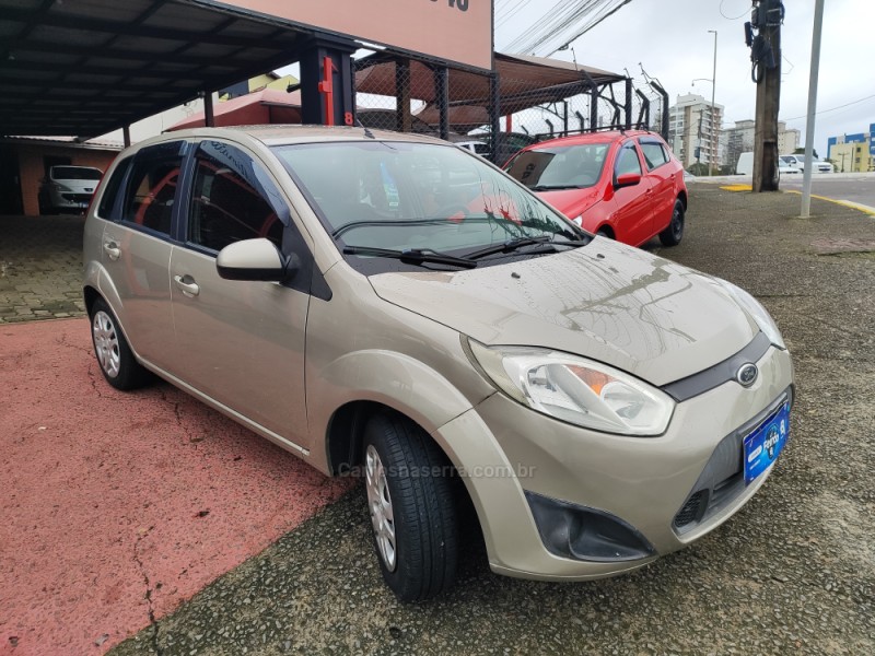 FIESTA 1.0 MPI GL CLASS 8V GASOLINA 4P MANUAL - 2011 - FARROUPILHA
