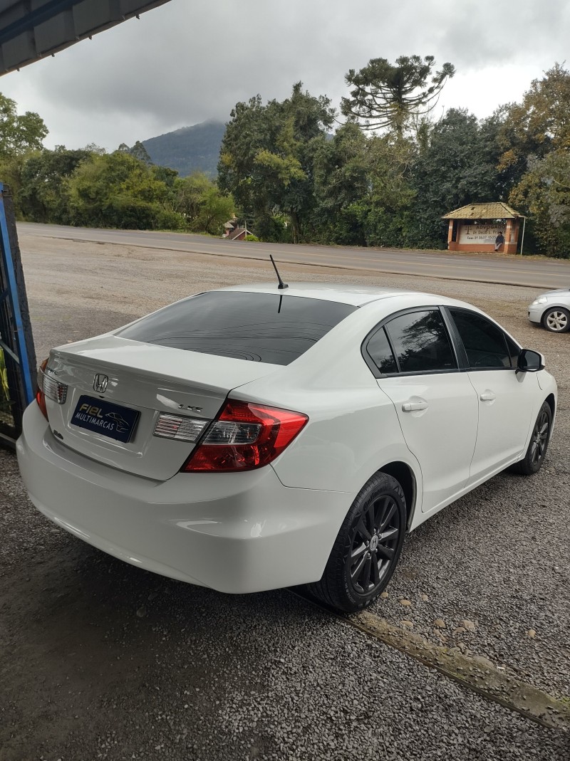 CIVIC 1.8 LXS 16V FLEX 4P AUTOMÁTICO - 2014 - VALE REAL