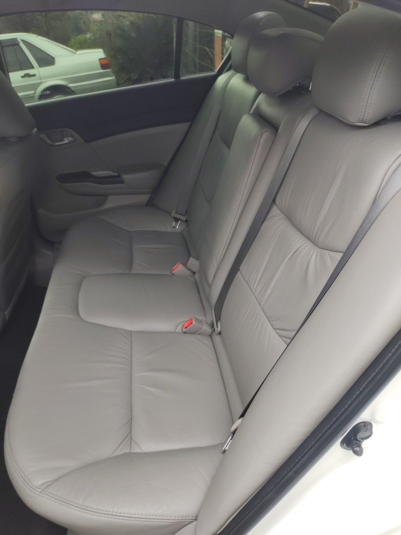 CIVIC 1.8 LXS 16V FLEX 4P AUTOMÁTICO - 2014 - VALE REAL