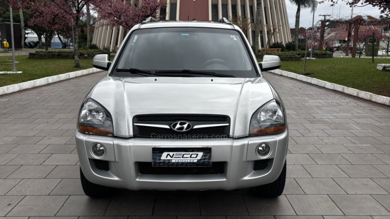 tucson 2.0 mpfi gls 16v 143cv 2wd flex 4p automatico 2013 bento goncalves