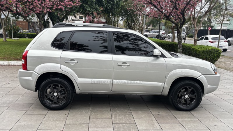 TUCSON 2.0 MPFI GLS 16V 143CV 2WD FLEX 4P AUTOMÁTICO - 2013 - BENTO GONçALVES
