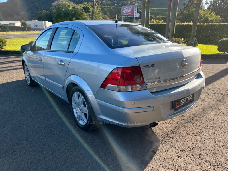 VECTRA 2.0 MPFI ELEGANCE 8V FLEX 4P MANUAL - 2009 - BOM PRINCíPIO