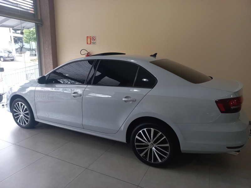 JETTA 1.4 16V TSI COMFORTLINE GASOLINA 4P TIPTRONIC - 2017 - BENTO GONçALVES