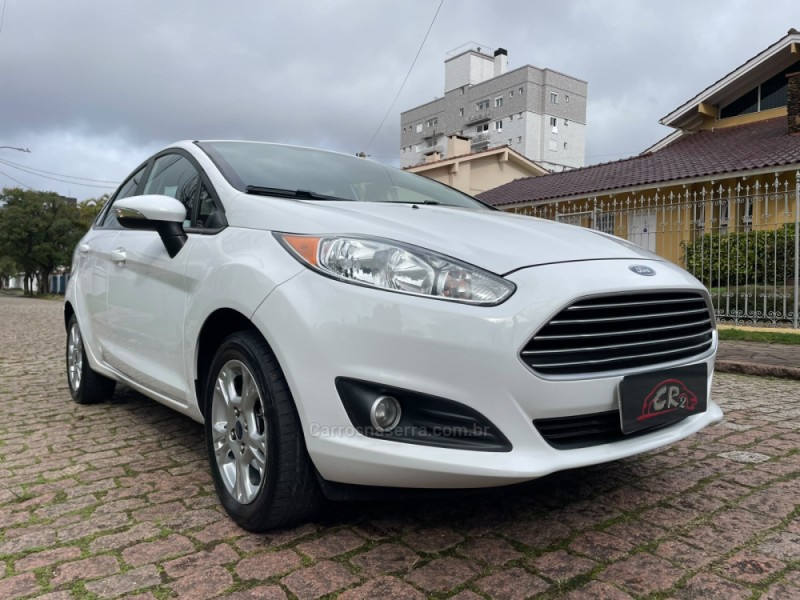 FIESTA 1.6 SE SEDAN 16V FLEX 4P AUTOMÁTICO - 2016 - PORTO ALEGRE