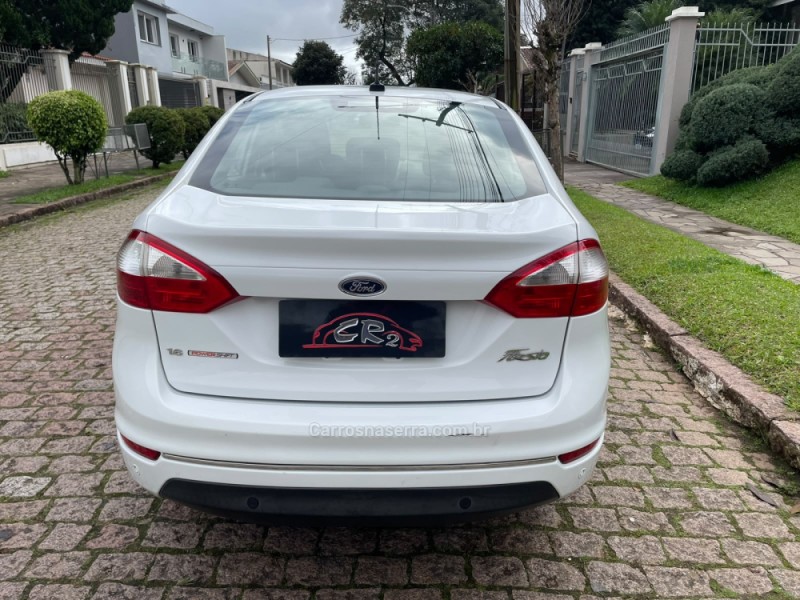 FIESTA 1.6 SE SEDAN 16V FLEX 4P AUTOMÁTICO - 2016 - PORTO ALEGRE