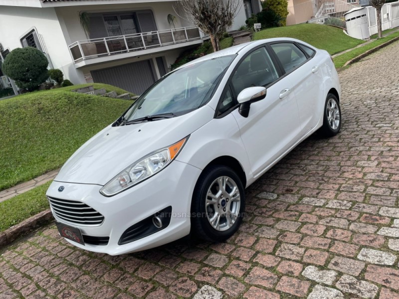 fiesta 1.6 se sedan 16v flex 4p automatico 2016 porto alegre