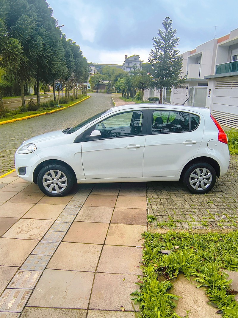 PALIO 1.0 MPI ATTRACTIVE 8V FLEX 4P MANUAL - 2016 - FARROUPILHA