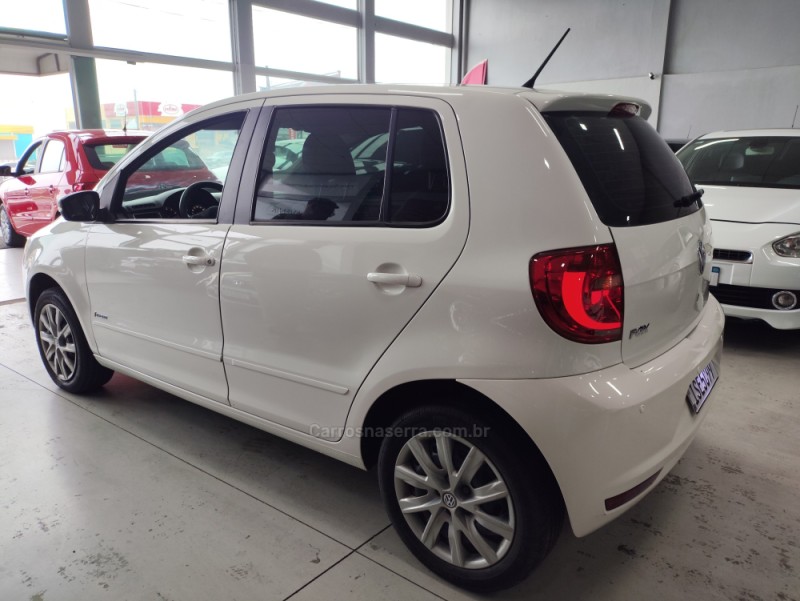 FOX 1.0 ITREND 8V FLEX 4P MANUAL - 2012 - TAQUARA