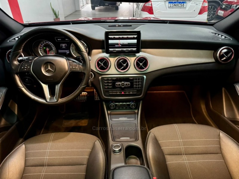 GLA 200 1.6 CGI VISION 16V TURBO FLEX 4P AUTOMÁTICO - 2015 - CAXIAS DO SUL