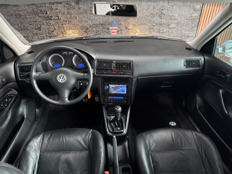 GOLF 1.6 MI GENERATION 8V GASOLINA 4P MANUAL - 2004 - CAXIAS DO SUL