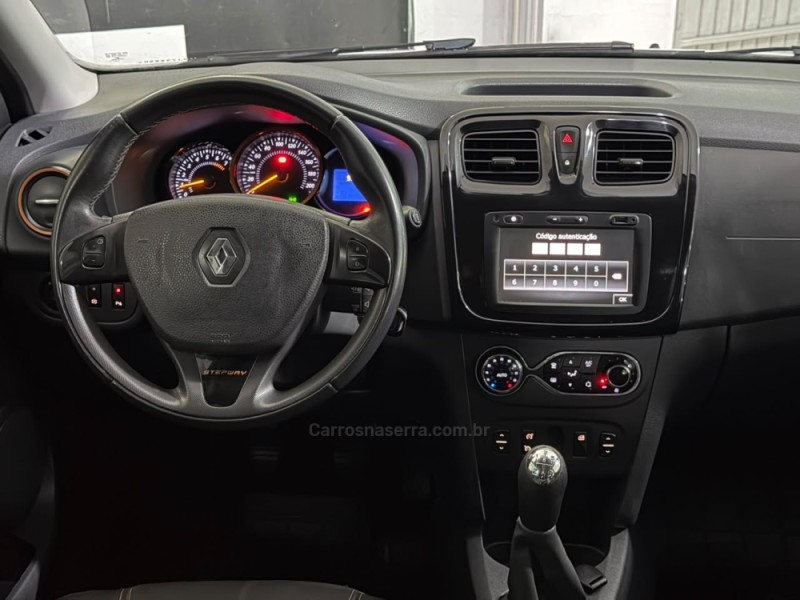 SANDERO 1.6 STEPWAY 16V FLEX 4P MANUAL - 2017 - NOVO HAMBURGO