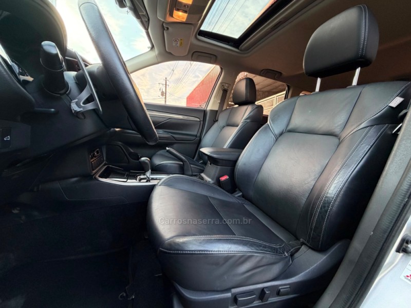 OUTLANDER 2.0 MIVEC HPE GASOLINA 4P AUTOMÁTICO - 2020 - FELIZ