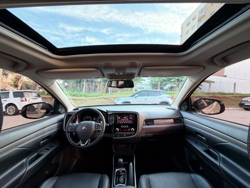 OUTLANDER 2.0 MIVEC HPE GASOLINA 4P AUTOMÁTICO - 2020 - FELIZ