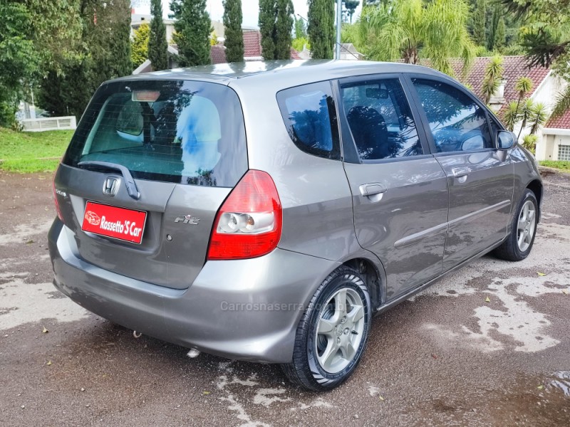 FIT 1.4 LX 8V GASOLINA 4P MANUAL - 2007 - FARROUPILHA
